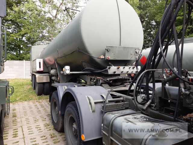 Cysterna paliwowa naczepa dystrybutor CND-21 (komplet składający się z ciągnika 3-osiowego JELCZ 642 oraz cysterny na naczepie 2-osiowej o poj. 21 000 l) 